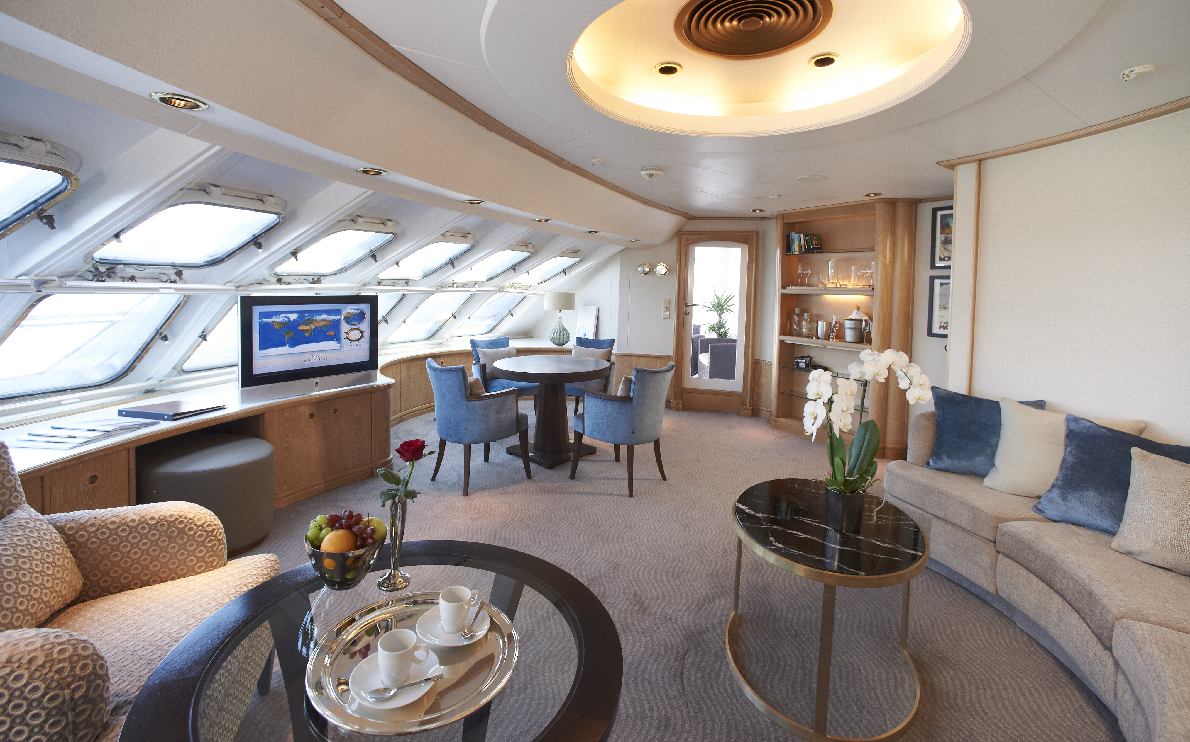 Windstar Star Pride Accommodation Owner's Suite 3.jpg
